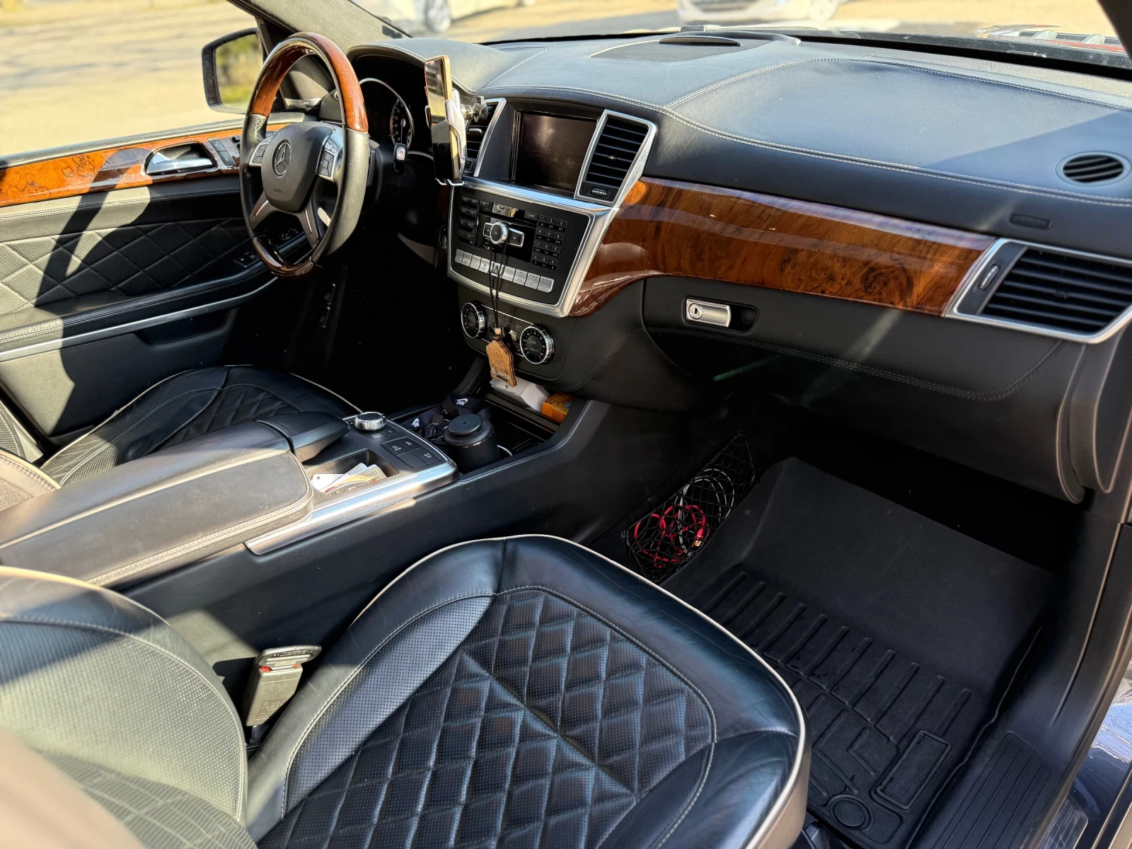 Mercedes-Benz GL 550 КОЖА , ОБДУХВАНЕ , NAVI, ПАНОРАМА, НОВИ ГУМИ! - изображение 9