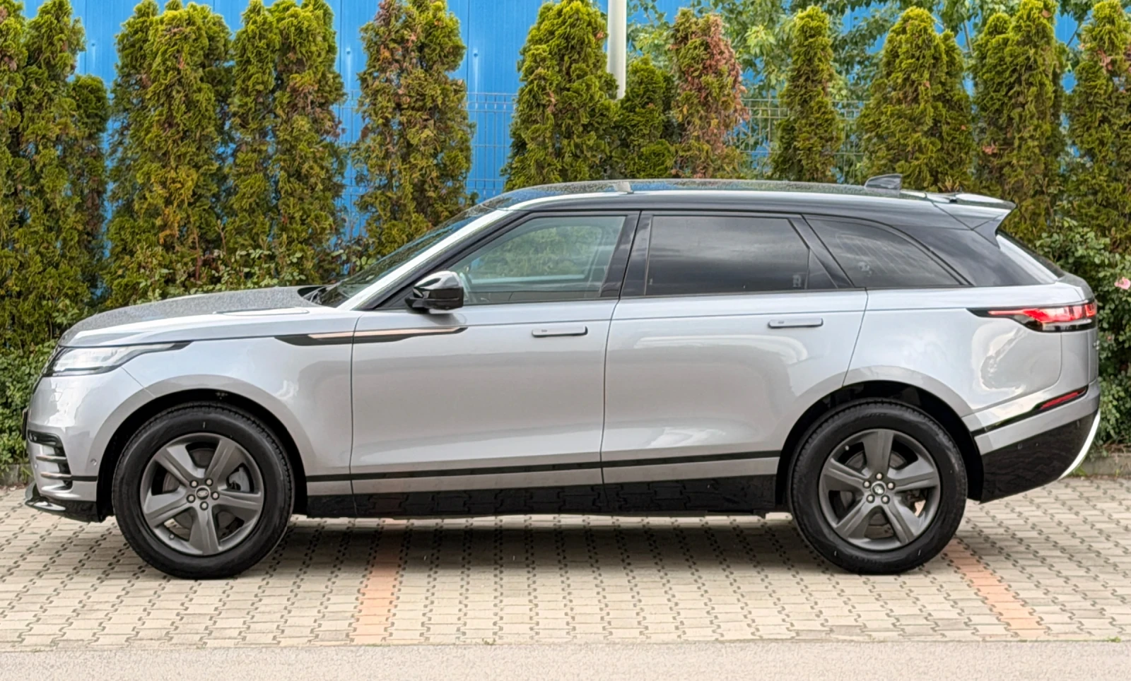 Land Rover Range Rover Velar Facelift-2.0IBRIDO-КОЖА-АЛКАНТАРА-ДИСТРОНИК-KEYLES, снимка 8 - Автомобили и джипове - 54654274