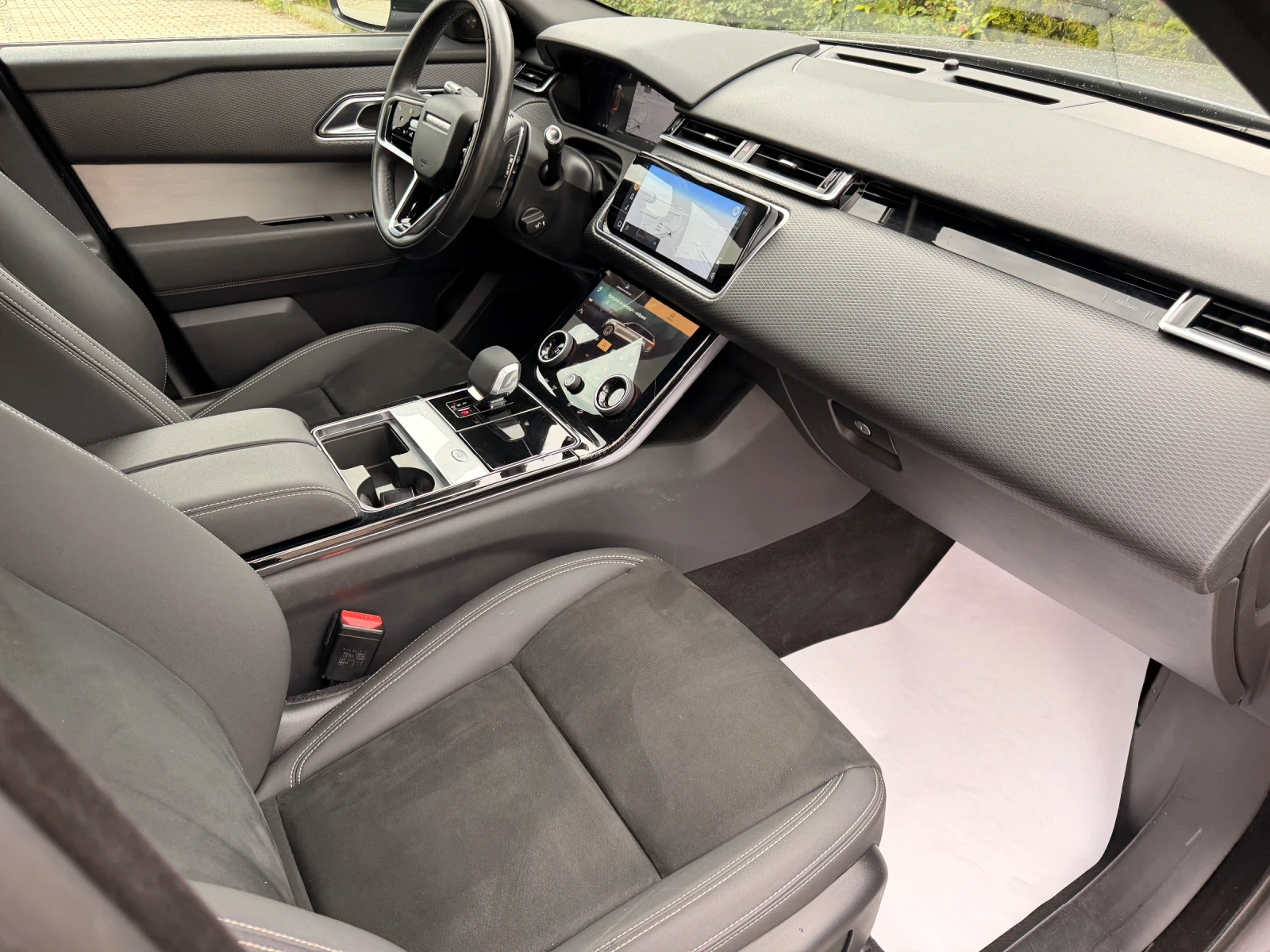 Land Rover Range Rover Velar Facelift-2.0IBRIDO-КОЖА-АЛКАНТАРА-ДИСТРОНИК-KEYLES, снимка 16 - Автомобили и джипове - 54654274