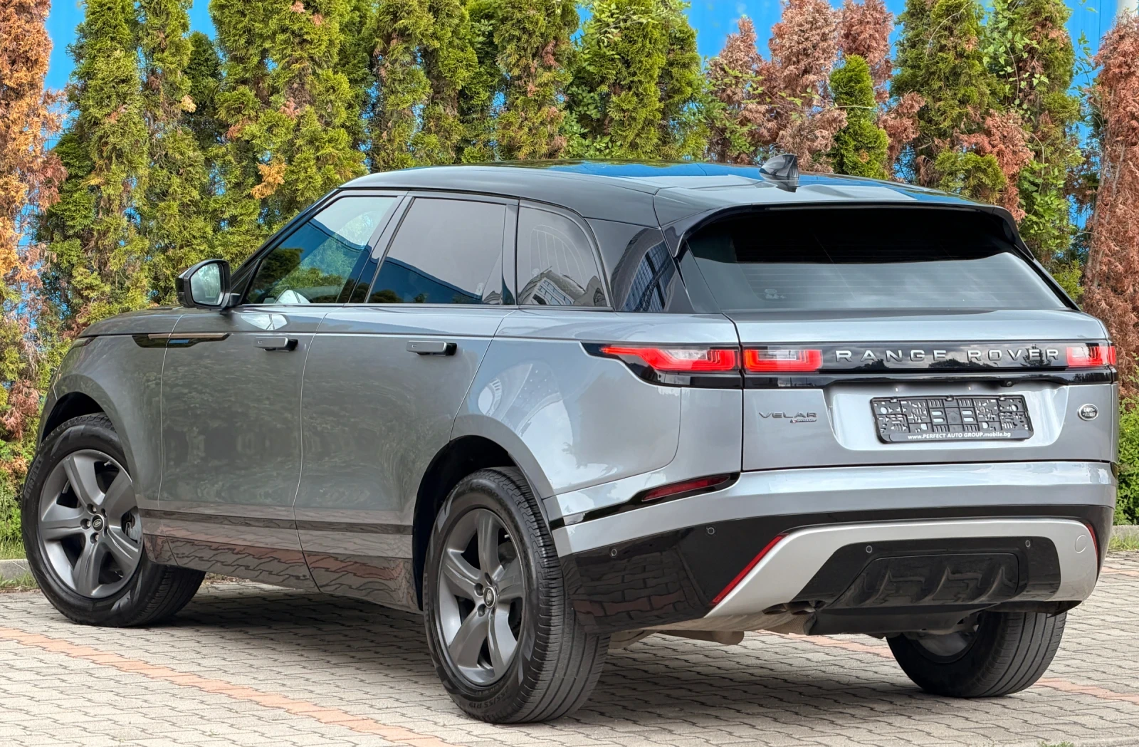 Land Rover Range Rover Velar Facelift-2.0IBRIDO-КОЖА-АЛКАНТАРА-ДИСТРОНИК-KEYLES, снимка 3 - Автомобили и джипове - 54654274