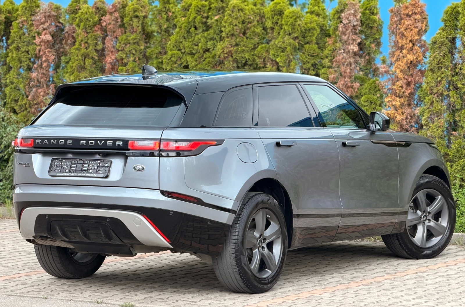 Land Rover Range Rover Velar Facelift-2.0IBRIDO-КОЖА-АЛКАНТАРА-ДИСТРОНИК-KEYLES, снимка 5 - Автомобили и джипове - 54654274