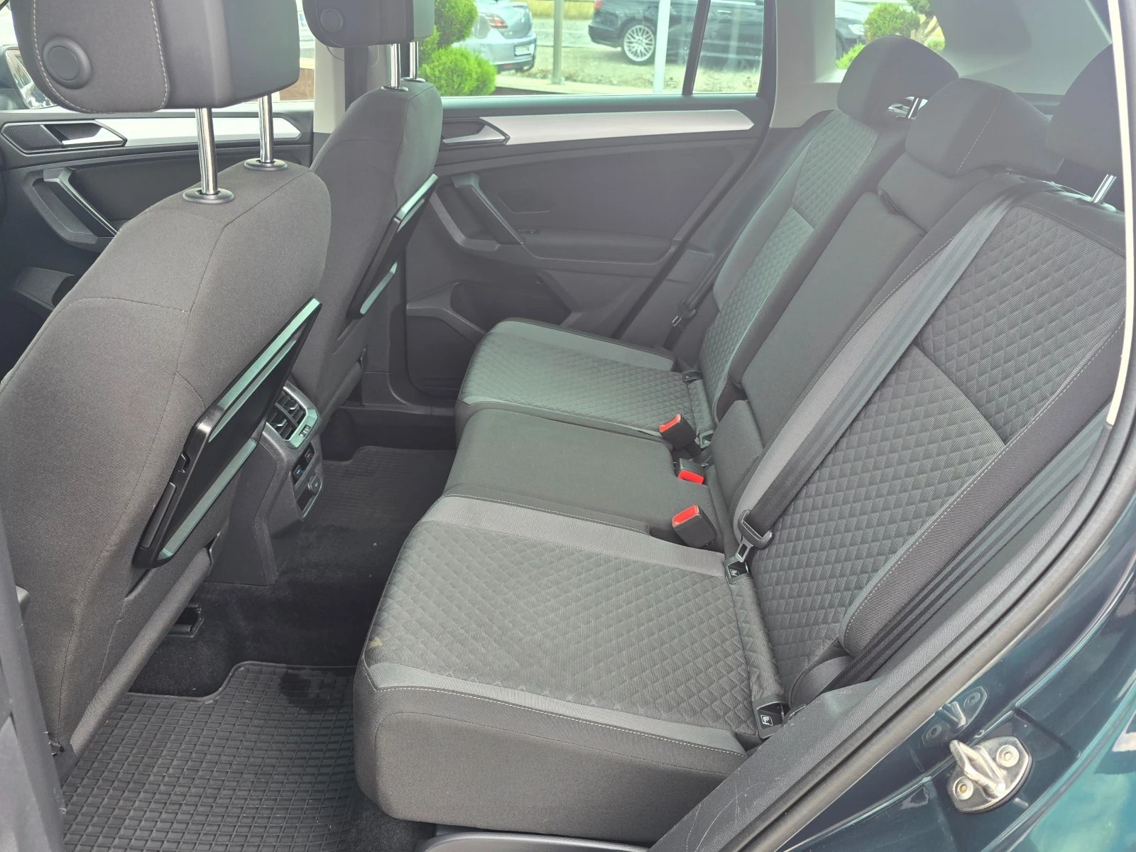 VW Tiguan 2.0 DSG OFFROUD ! ! EURO6, снимка 15 - Автомобили и джипове - 55276877
