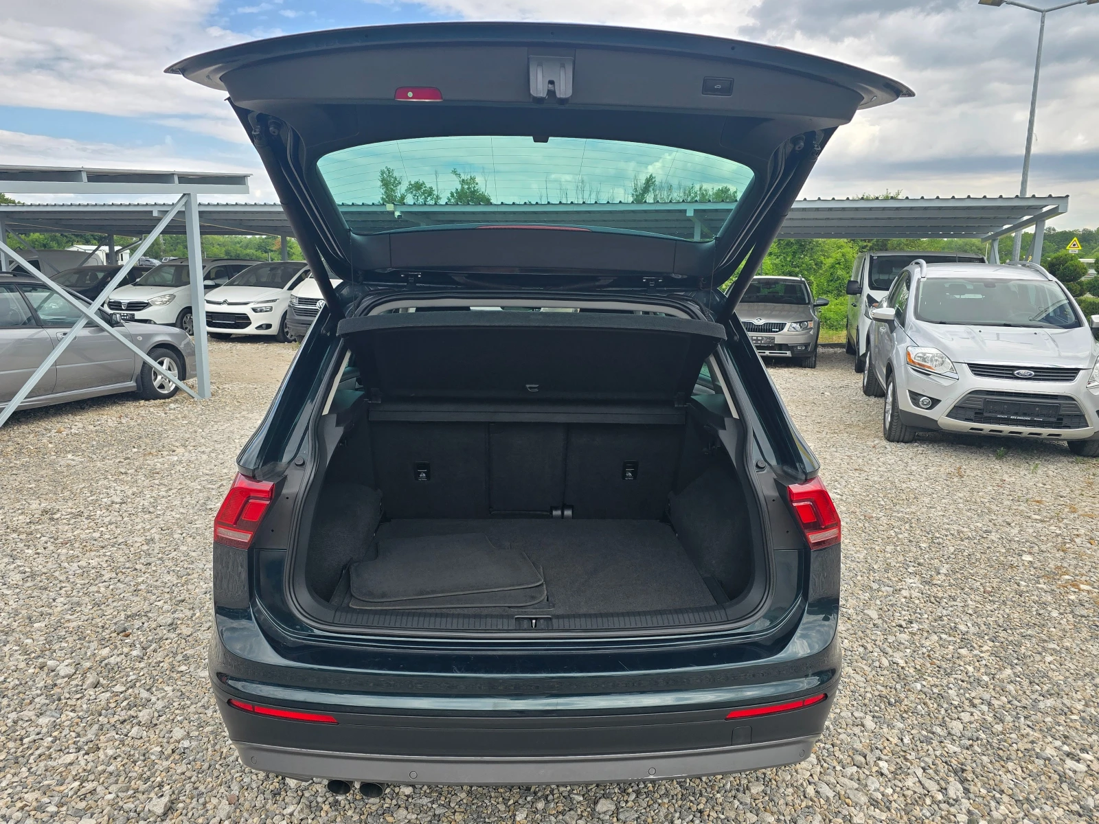 VW Tiguan 2.0 DSG OFFROUD ! ! EURO6, снимка 16 - Автомобили и джипове - 55276877