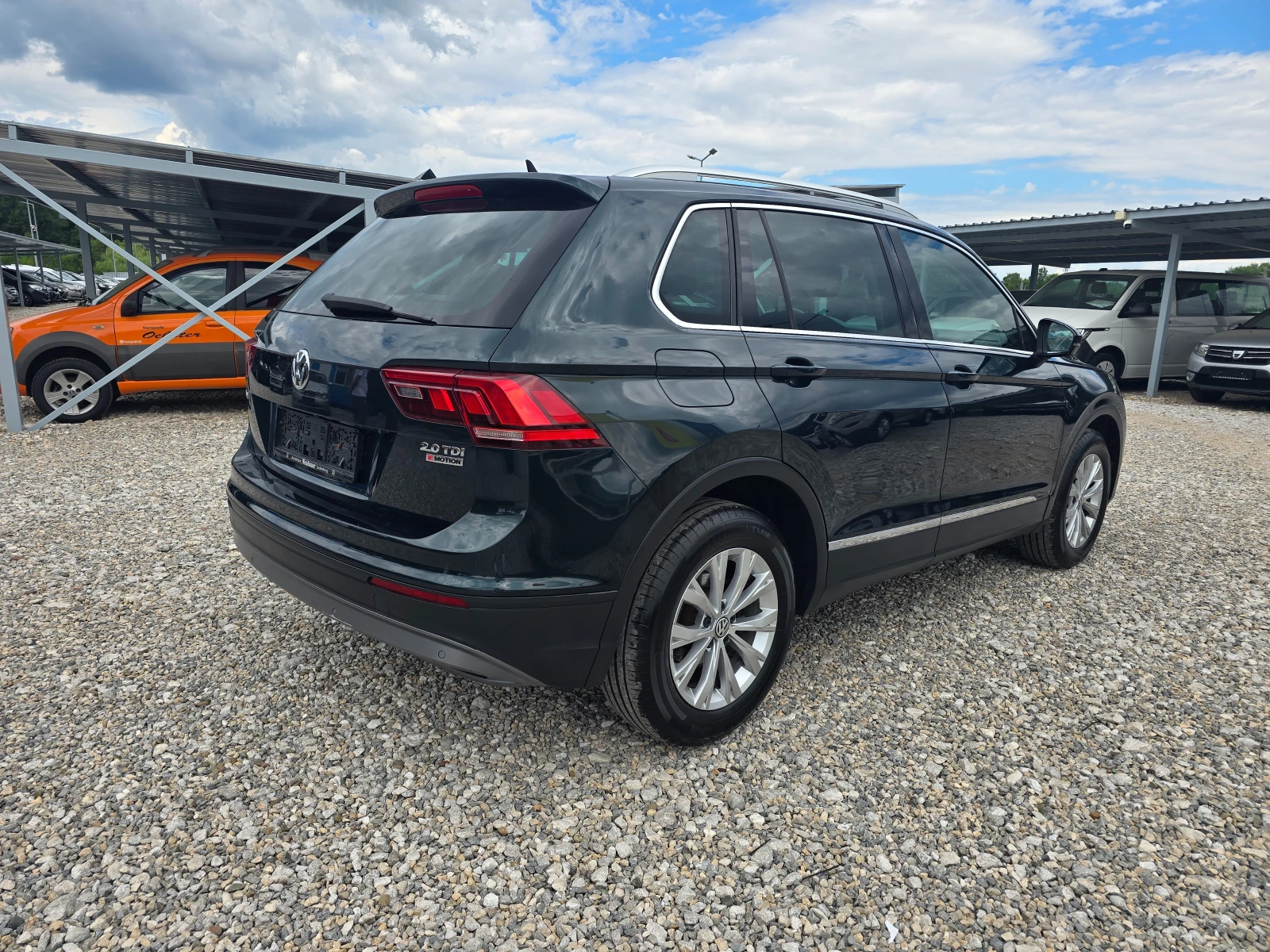 VW Tiguan 2.0 DSG OFFROUD ! ! EURO6, снимка 5 - Автомобили и джипове - 55276877