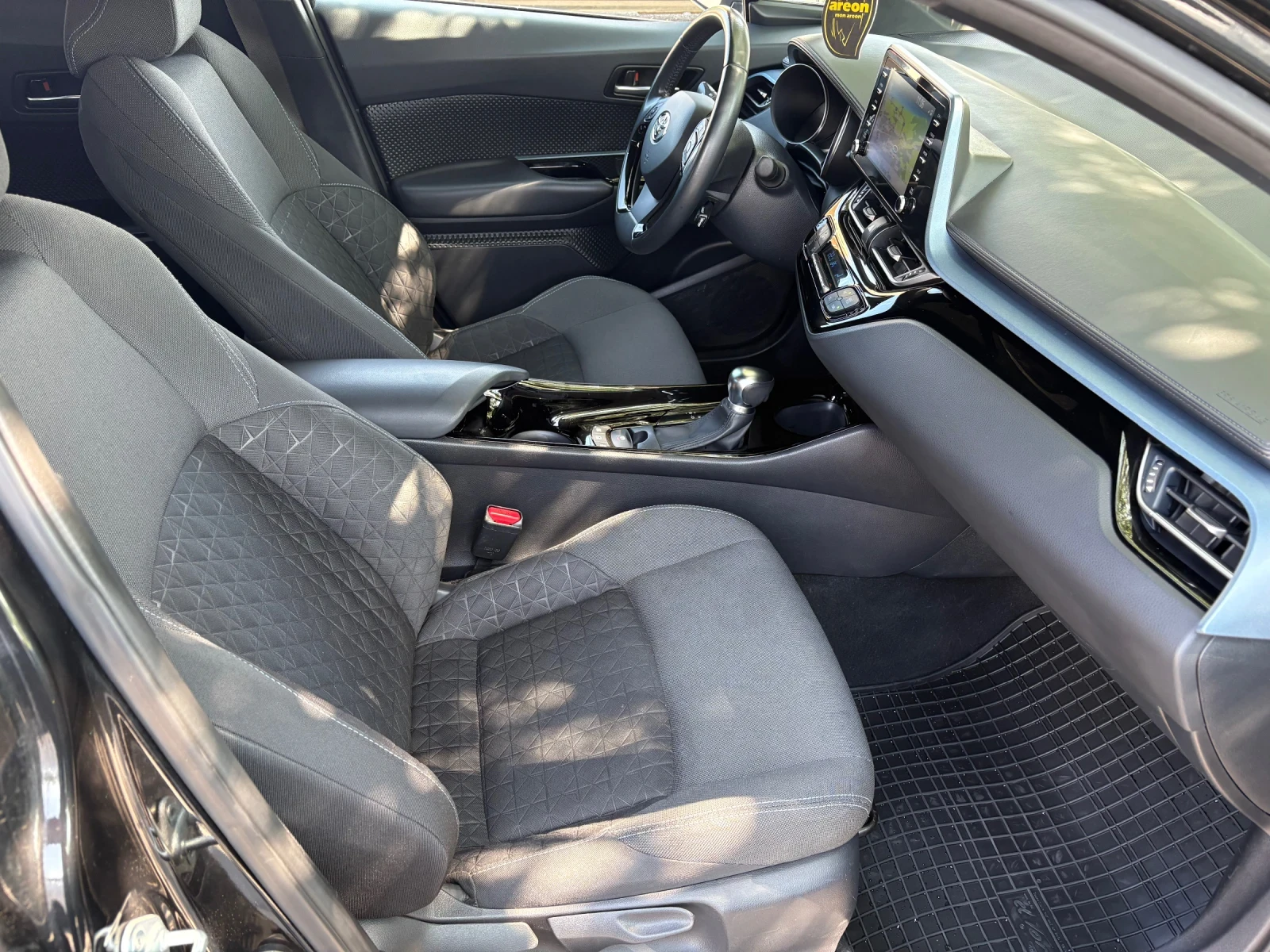 Toyota C-HR 2.0 Hybrid CLUB, снимка 11 - Автомобили и джипове - 55339134