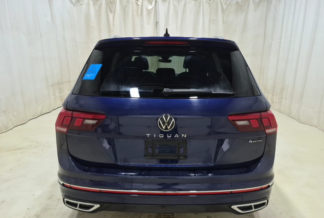 VW Tiguan HIGHLINE* R-LINE* Подгрев* Памет* Камера* Панорама, снимка 4 - Автомобили и джипове - 56085808