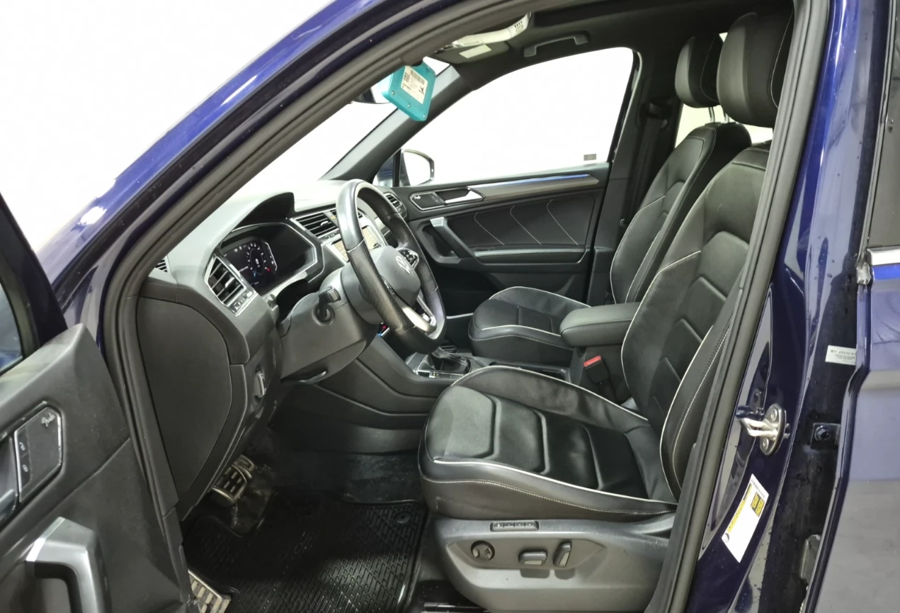 VW Tiguan HIGHLINE* R-LINE* Подгрев* Памет* Камера* Панорама, снимка 9 - Автомобили и джипове - 56085808