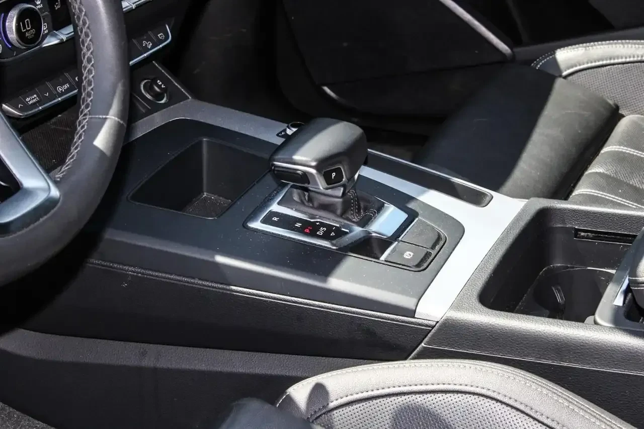 Audi Q5 45 TFSI quattro Plus, снимка 9 - Автомобили и джипове - 56114753
