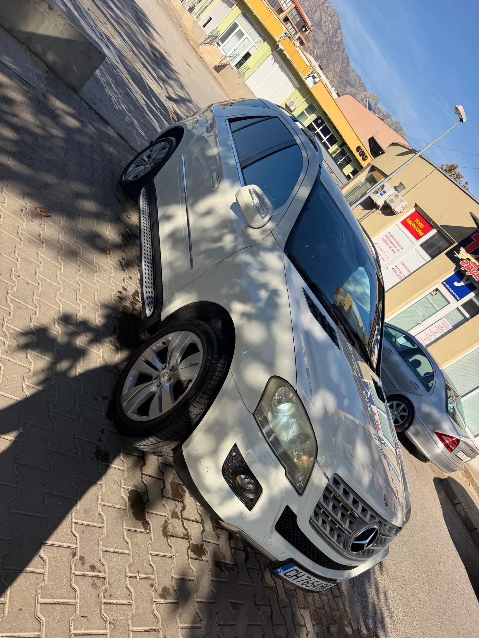 Mercedes-Benz ML 320, снимка 4 - Автомобили и джипове - 56627690
