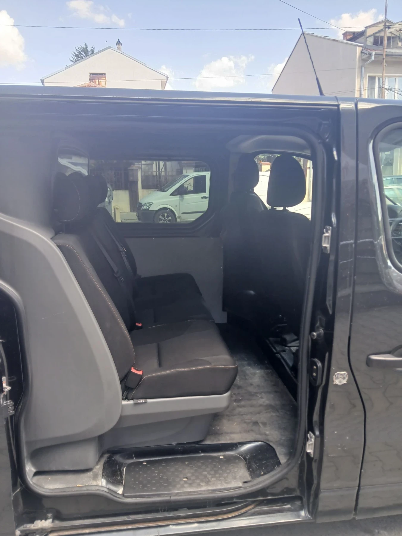 Opel Vivaro 1.6CDTi, снимка 4 - Бусове и автобуси - 55667480