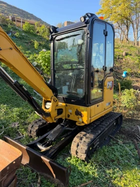      Cat 302.7 CR