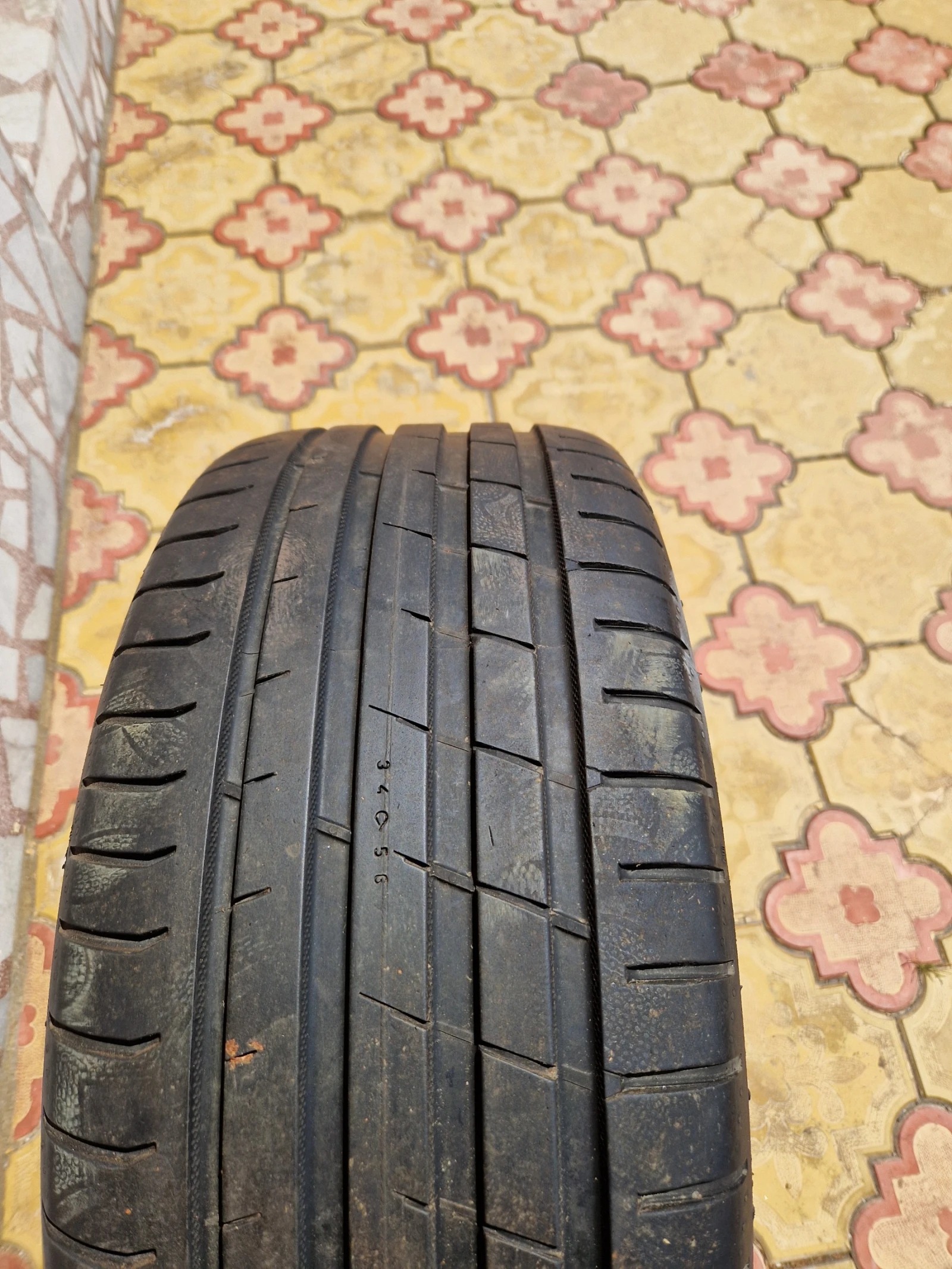 Гуми с джанти Nokian 255/45R18