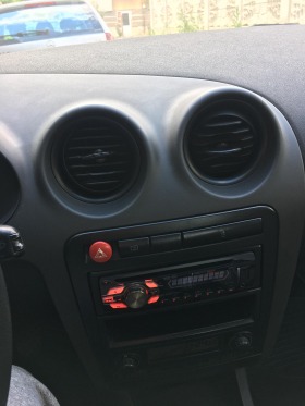 Seat Ibiza 1.9 TDI Sport /6 скорости, снимка 7