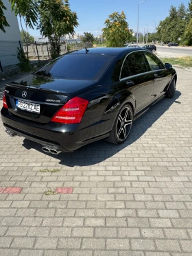     Mercedes-Benz S 550