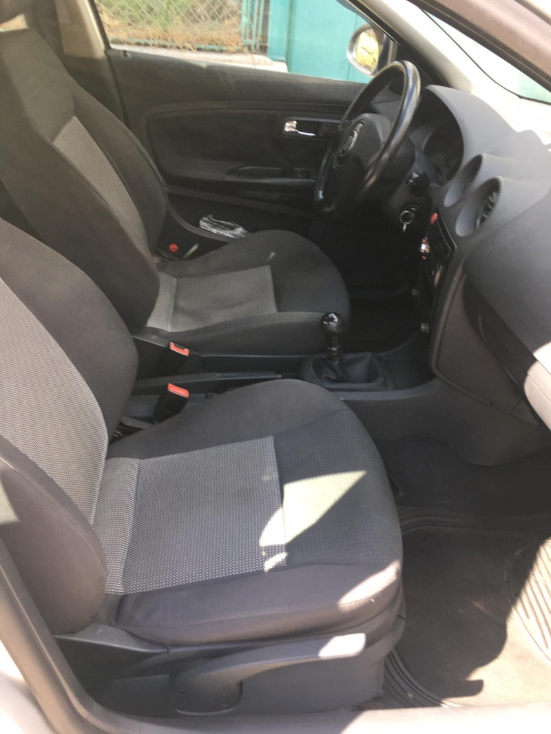 Seat Ibiza 1.9 TDI Sport /6 скорости, снимка 10 - Автомобили и джипове - 46105155