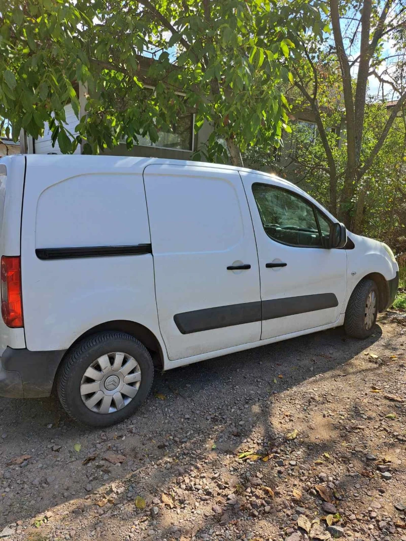 Citroen Berlingo 1.6HDI, 2+ 1 места, снимка 3 - Автомобили и джипове - 47732850