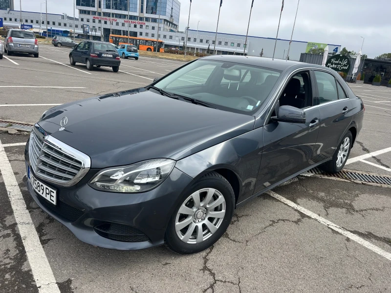 Mercedes-Benz E 220 Bluetec, снимка 13 - Автомобили и джипове - 48859455