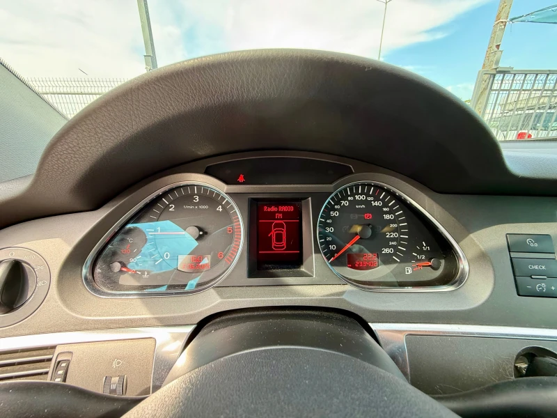 Audi A6 2.0 TDI ТОП СЪСТОЯНИЕ !, снимка 14 - Автомобили и джипове - 49212910