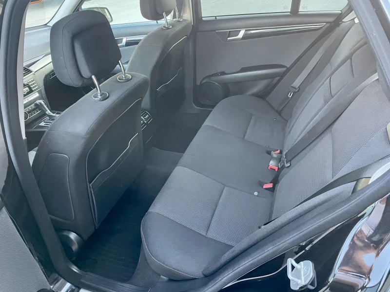 Mercedes-Benz C 180 АВТОМАТ БЕЗ ЗАБЕЛЕЖКА, снимка 12 - Автомобили и джипове - 49588556