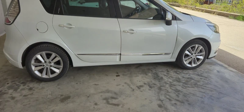 Renault Scenic XMOD, снимка 8 - Автомобили и джипове - 52408762