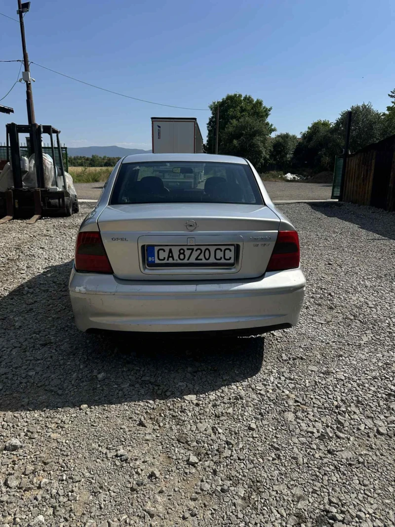Opel Vectra 1.8 бензин/газ, снимка 5 - Автомобили и джипове - 52516368