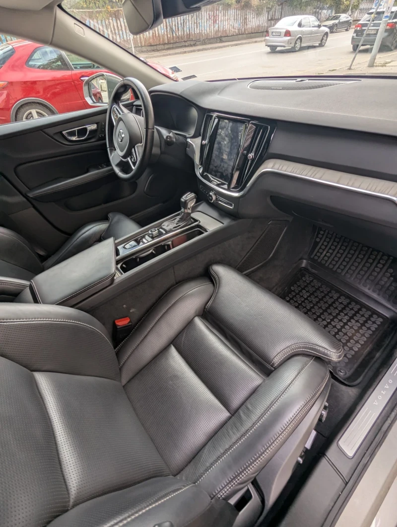 Volvo V60 T6 AWD INCRIPTION POLESTAR, снимка 10 - Автомобили и джипове - 51937902