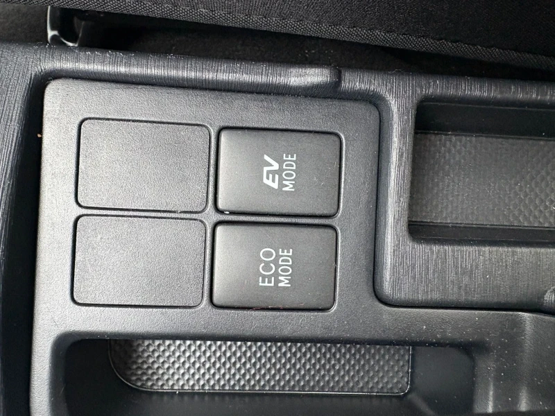 Toyota Yaris 1.5 HYBRID * НОВА* ЛИЗИНГ* КАМЕРА* , снимка 15 - Автомобили и джипове - 52666848