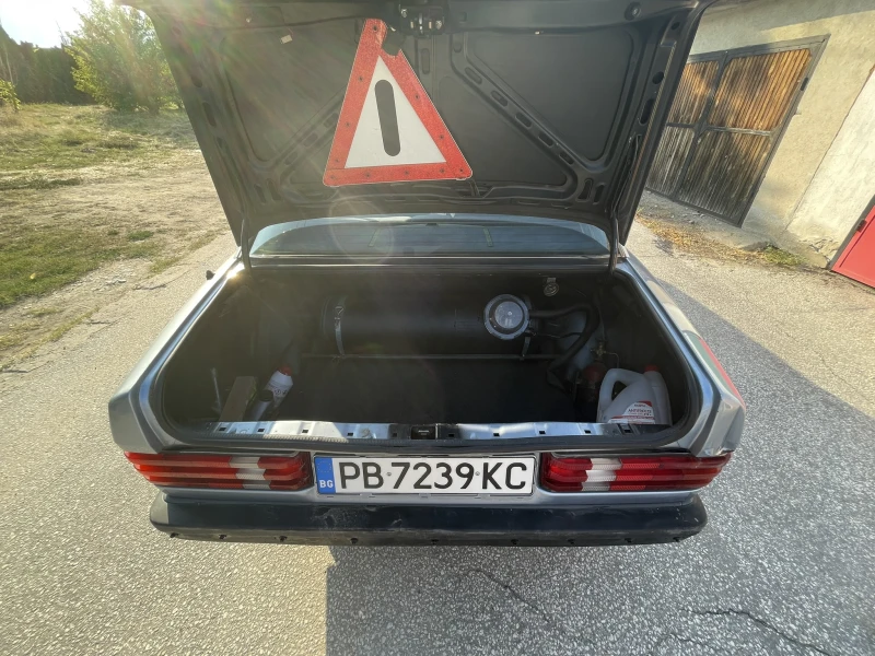 Mercedes-Benz 190, снимка 14 - Автомобили и джипове - 53072565