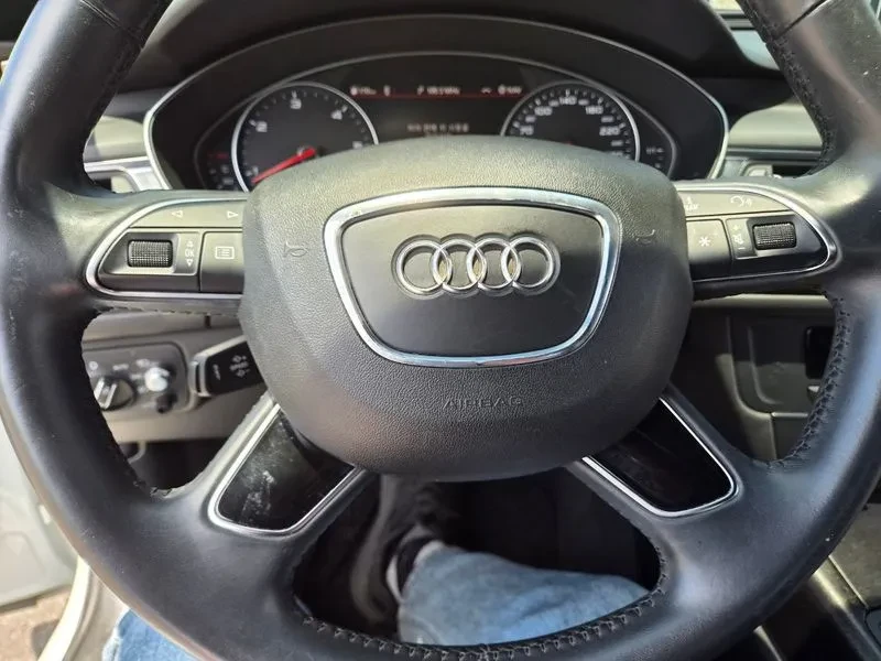 Audi A6 2.0 TDI, снимка 10 - Автомобили и джипове - 55058610