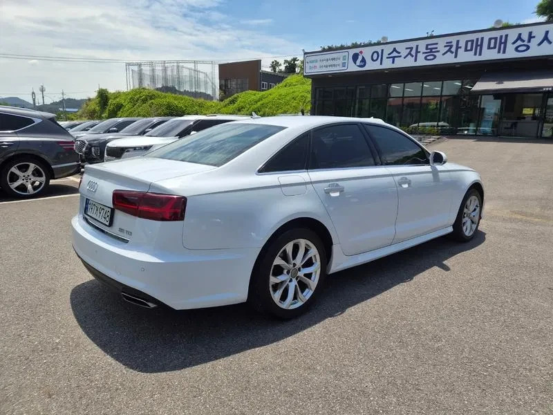 Audi A6 2.0 TDI, снимка 4 - Автомобили и джипове - 55058610