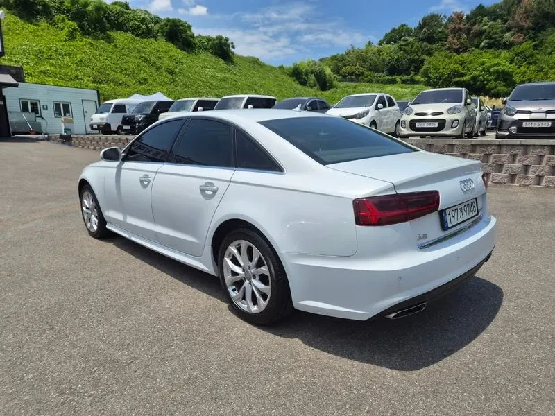 Audi A6 2.0 TDI, снимка 5 - Автомобили и джипове - 55058610