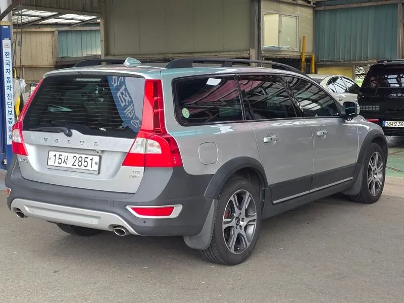 Volvo Xc70 D5 3Rd Generation, снимка 5 - Автомобили и джипове - 56225210