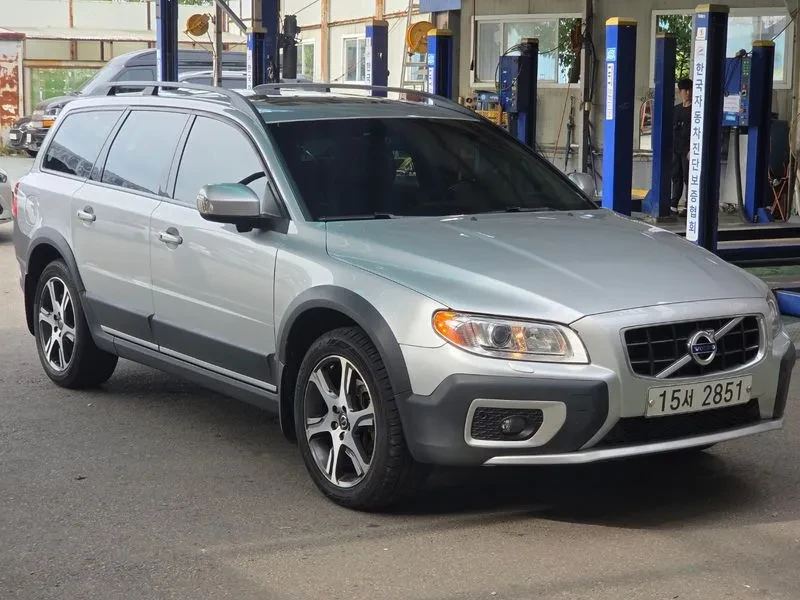 Volvo Xc70 D5 3Rd Generation, снимка 4 - Автомобили и джипове - 56225210