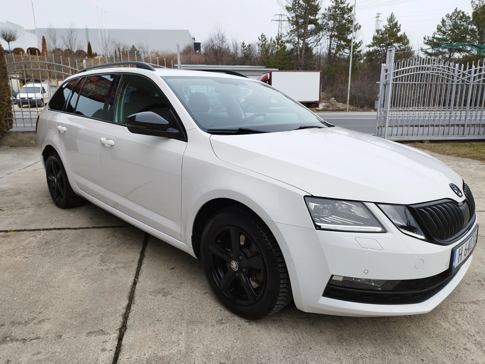 Skoda Octavia 2.0TDI DSG6 4х4 - изображение 2