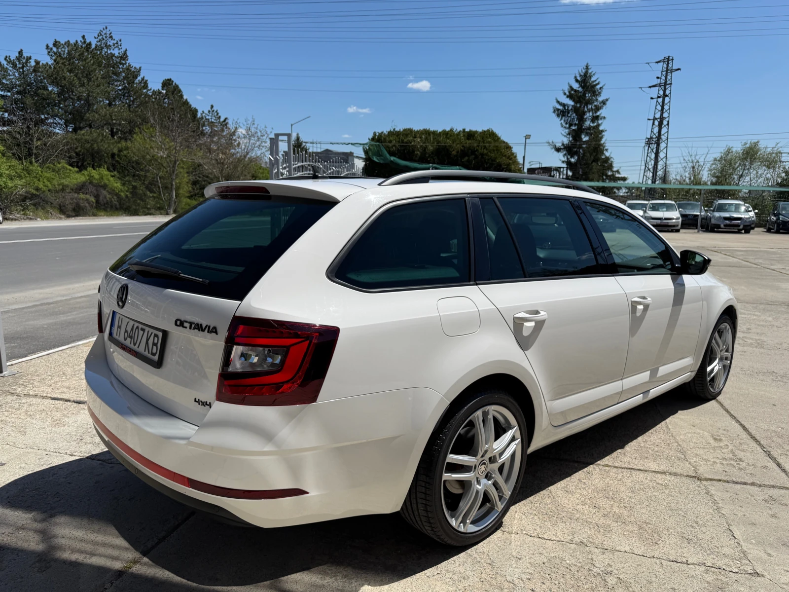 Skoda Octavia 2.0TDI DSG6 4х4 - изображение 5