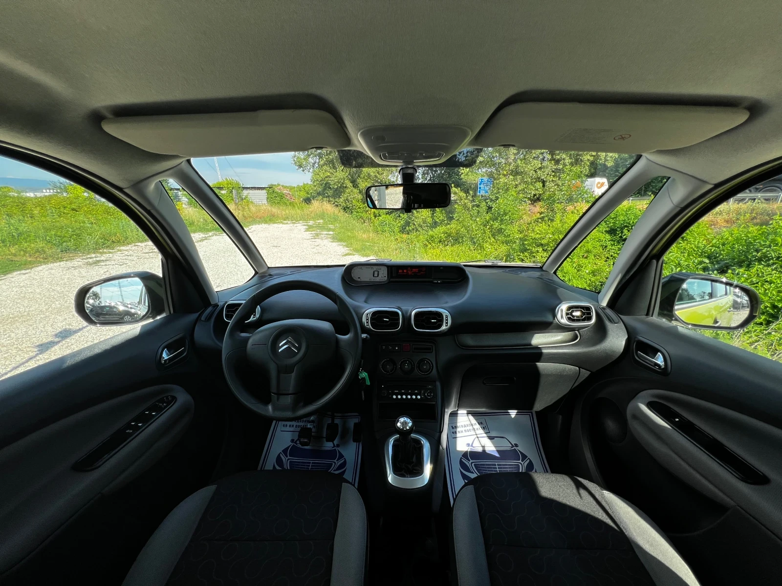 Citroen C3 Picasso 1.4I SWISS EDITION EURO5 - изображение 9
