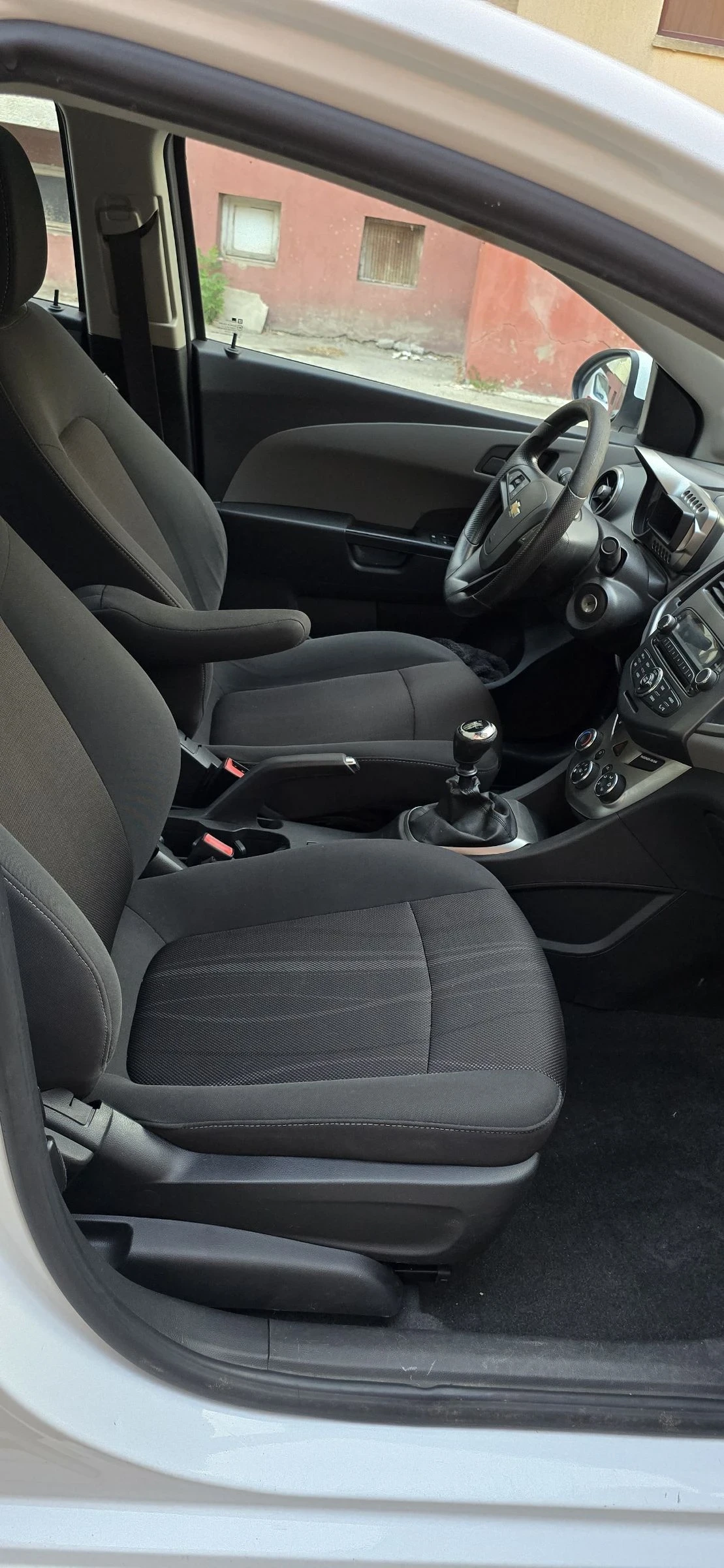 Chevrolet Aveo 1.3d, Седан - изображение 9