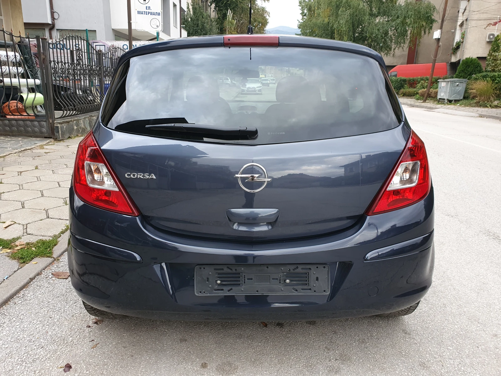 Opel Corsa 1.2i БЕНЗИН/ГАЗ 4ЦИЛИНДЪРА - изображение 4