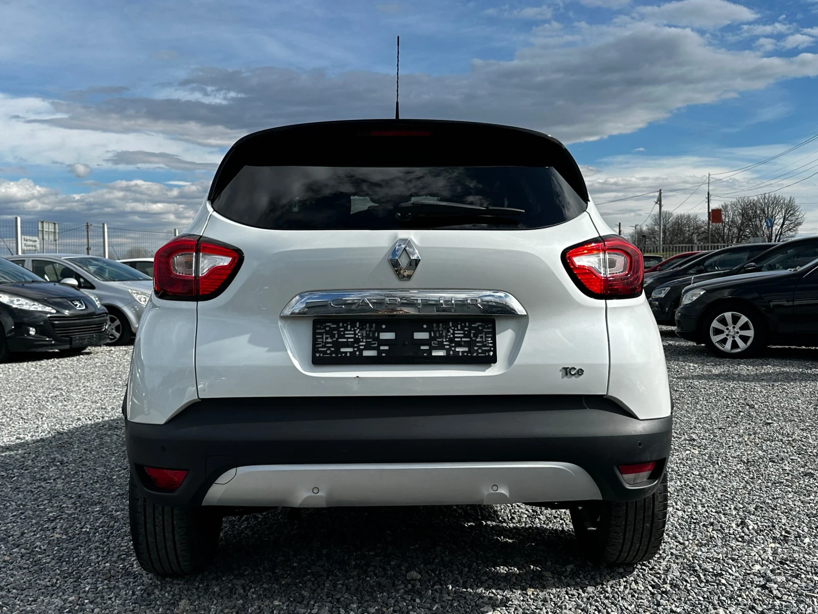Renault Captur 1.2 TCe EVRO 6, снимка 5 - Автомобили и джипове - 53865995