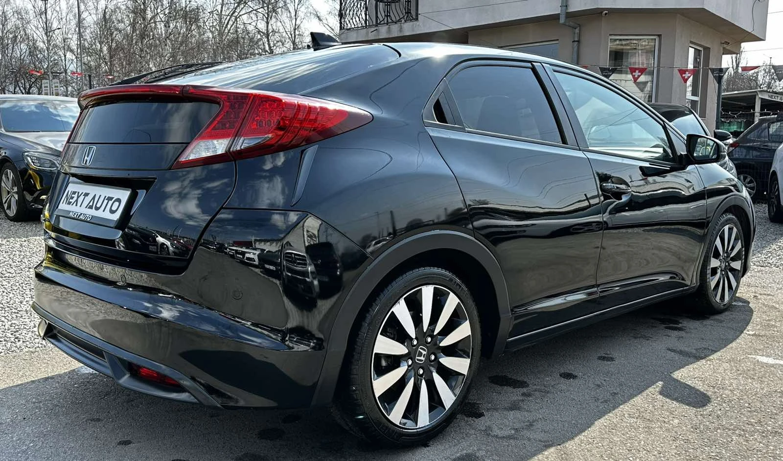 Honda Civic 1.8i 141HP PANO BLIND SPOT LANE ASSIST, снимка 5 - Автомобили и джипове - 53874849