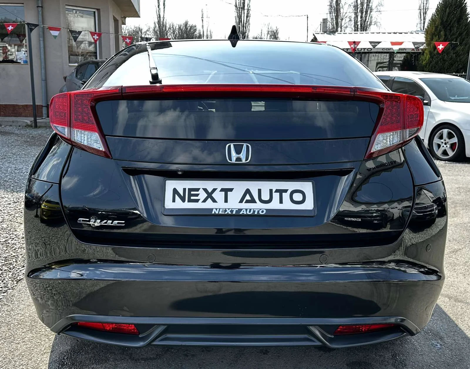Honda Civic 1.8i 141HP PANO BLIND SPOT LANE ASSIST, снимка 6 - Автомобили и джипове - 53874849