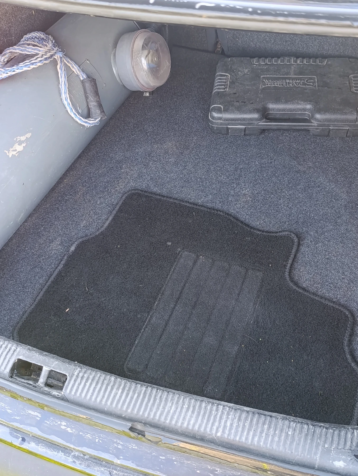 Audi A4 1.8, снимка 4 - Автомобили и джипове - 53879277