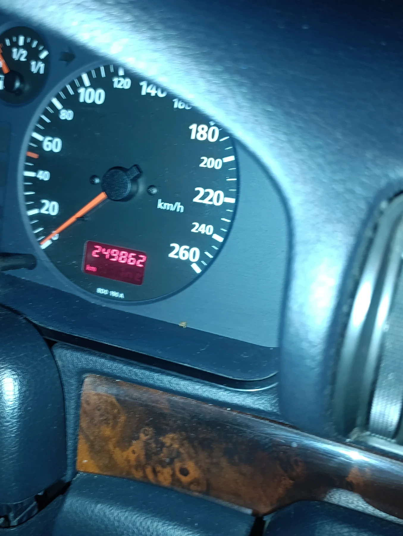 Audi A4 1.8, снимка 11 - Автомобили и джипове - 53879277