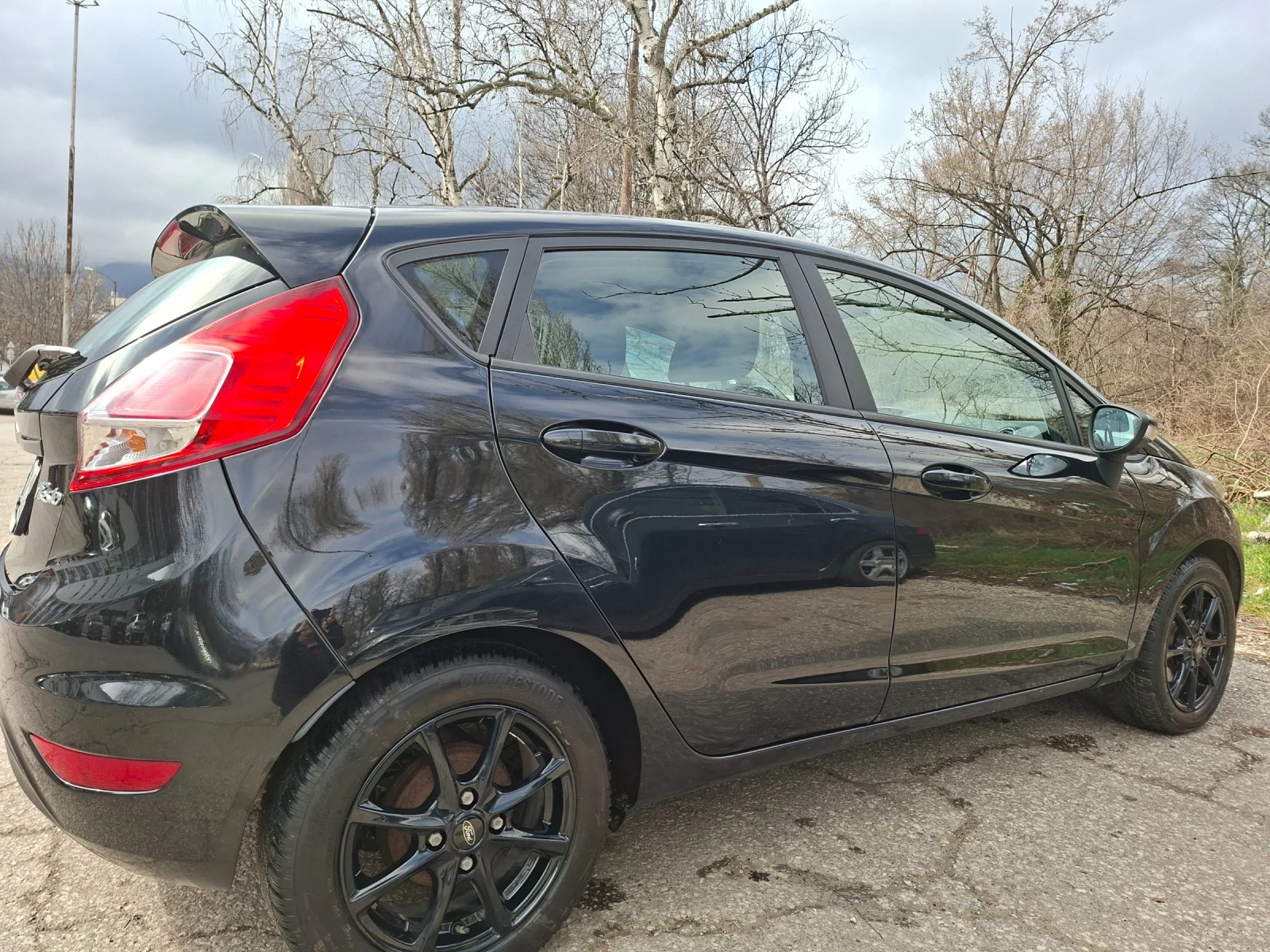 Ford Fiesta, снимка 6 - Автомобили и джипове - 53939735