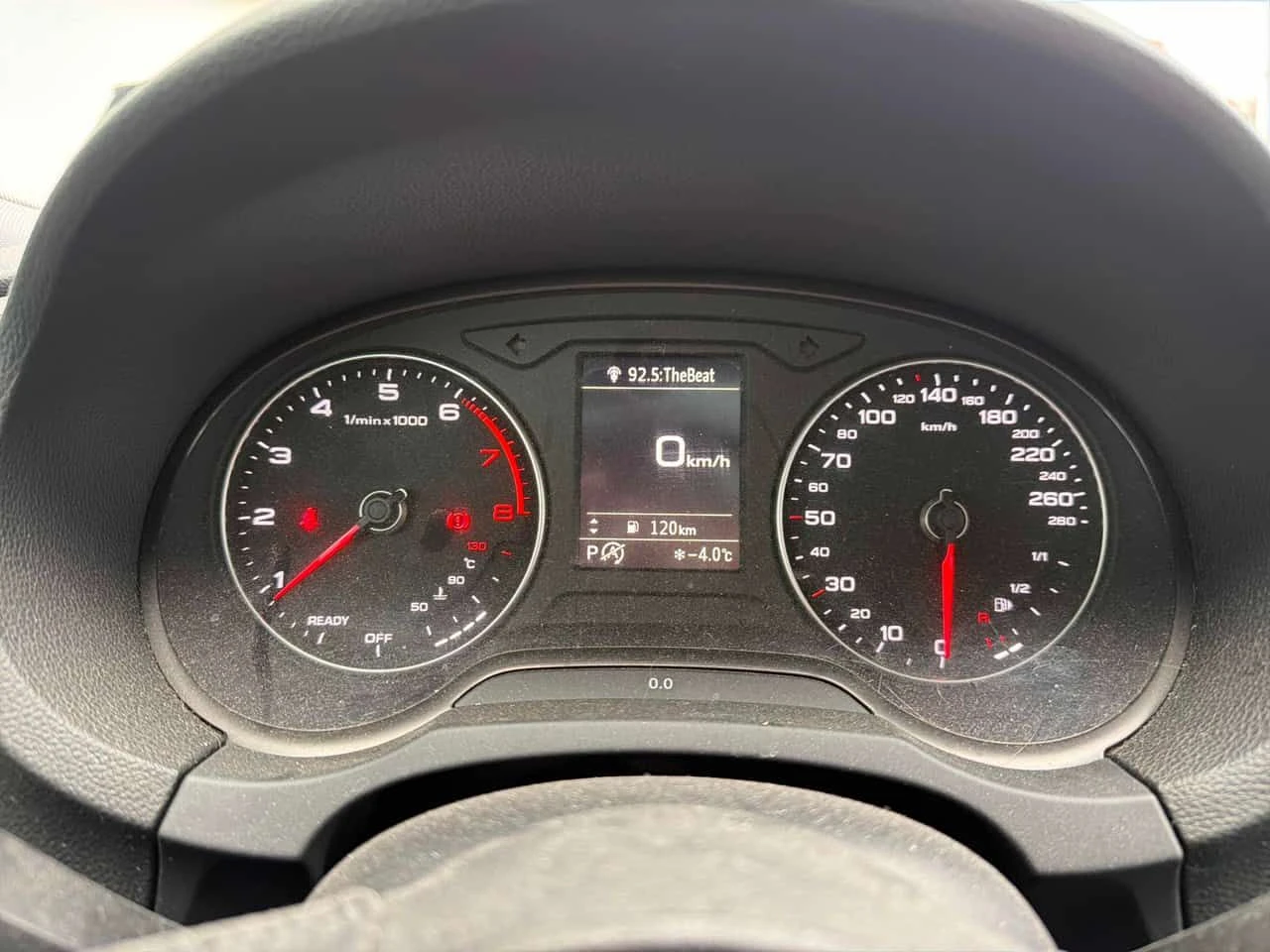 Audi A3 Komfort/CARFAX/ПАНОРАМА/ПОДГРЕВИ, снимка 8 - Автомобили и джипове - 54116275