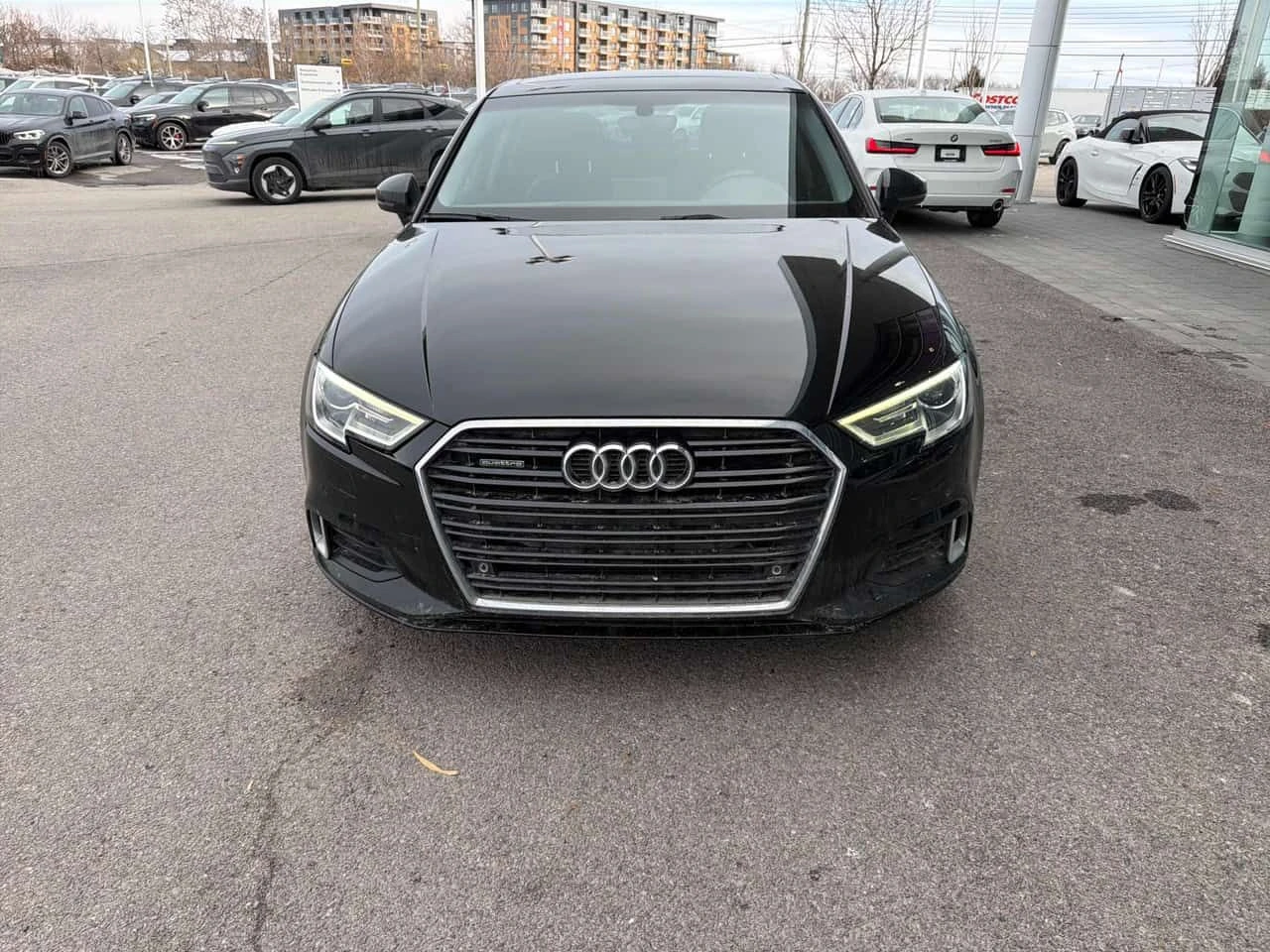 Audi A3 Komfort/CARFAX/ПАНОРАМА/ПОДГРЕВИ, снимка 2 - Автомобили и джипове - 54116275