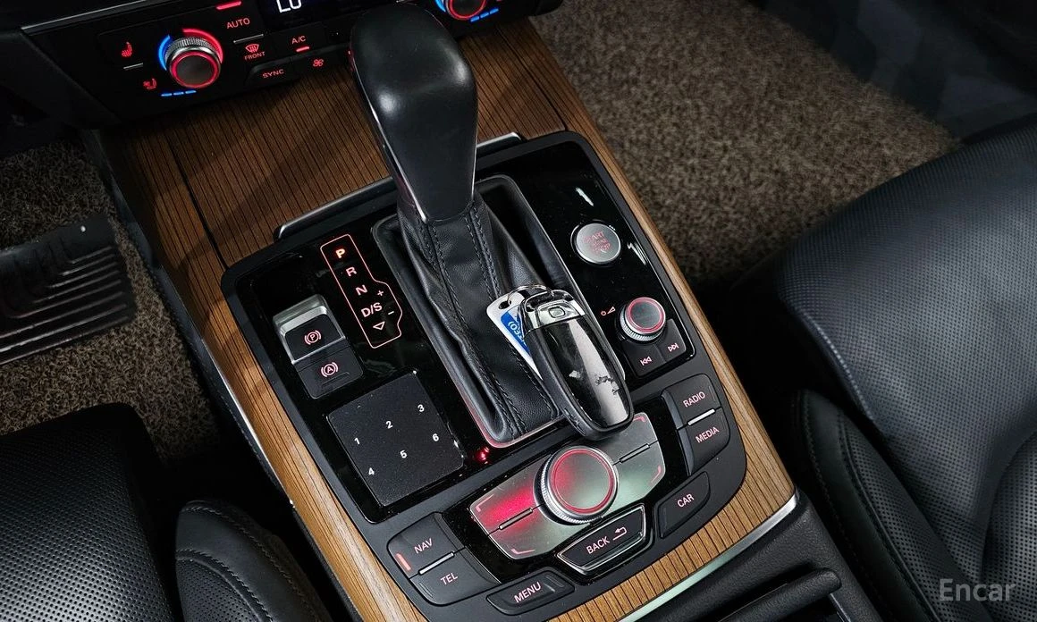 Audi A7 QUATTRO* PREMIUM* MATRIX* BOSE* КАМЕРИ* 360* , снимка 12 - Автомобили и джипове - 54129340