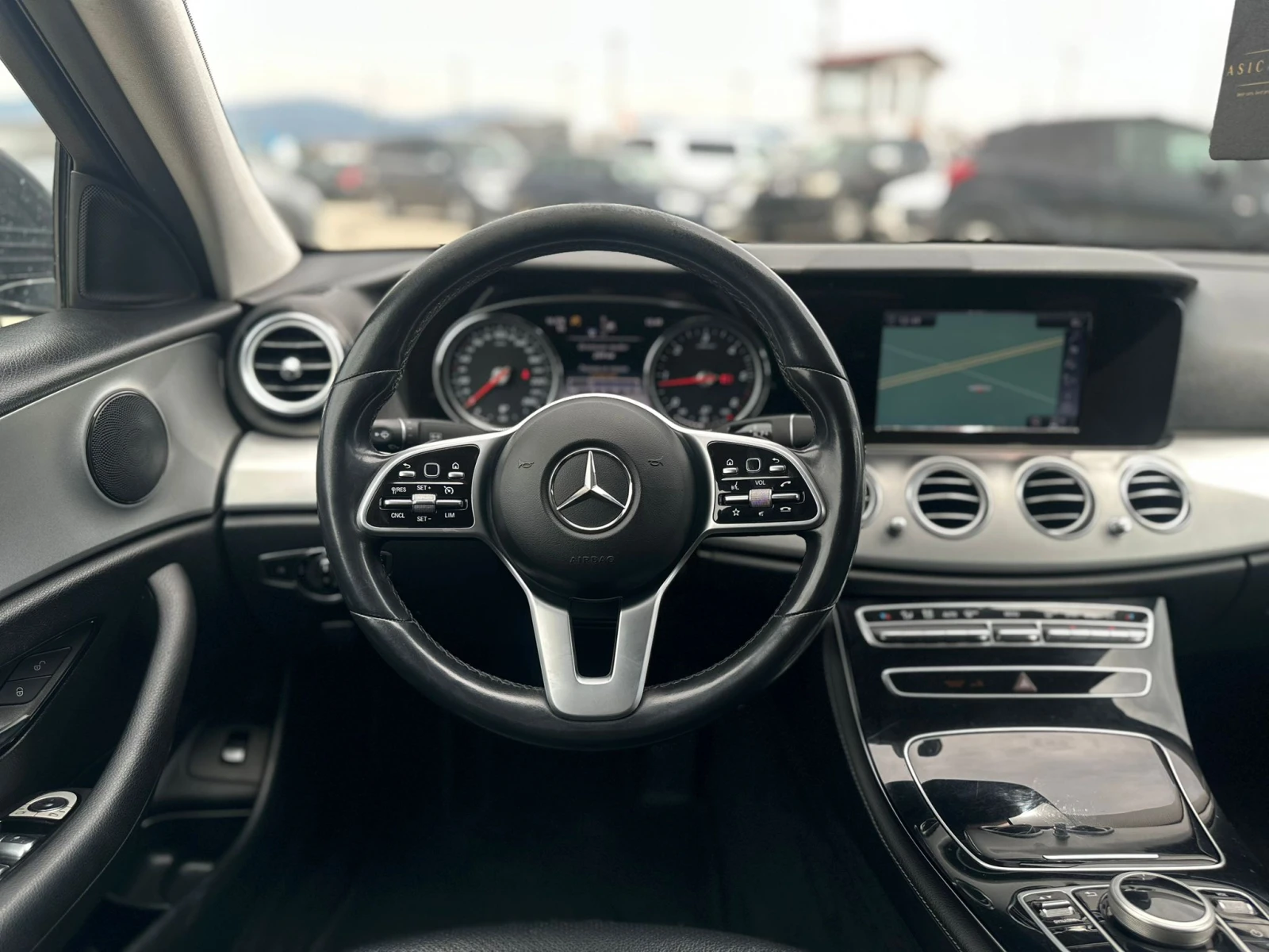 Mercedes-Benz E 200 / 9G-TRONIC / EURO 6 / TOP /, снимка 14 - Автомобили и джипове - 54204873