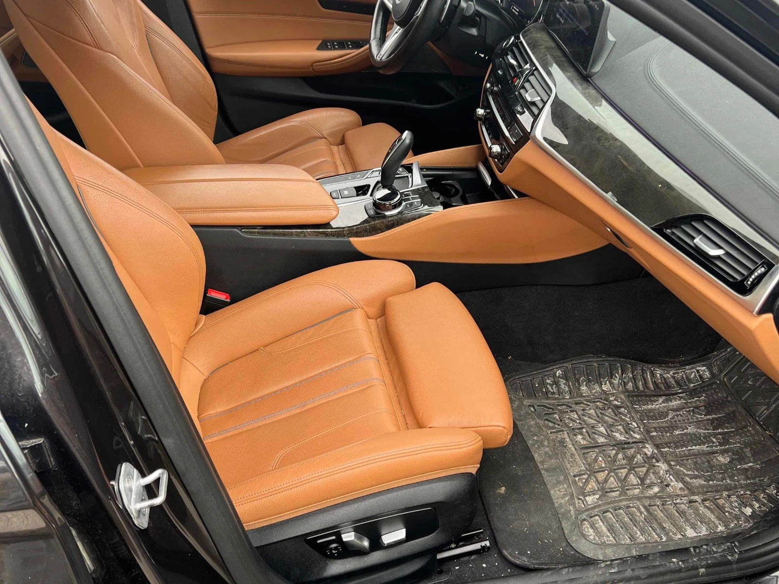 BMW 540 d * xDrive * M Pack * АвтоКредит* (ЦЕНА ДО БГ), снимка 8 - Автомобили и джипове - 54305775