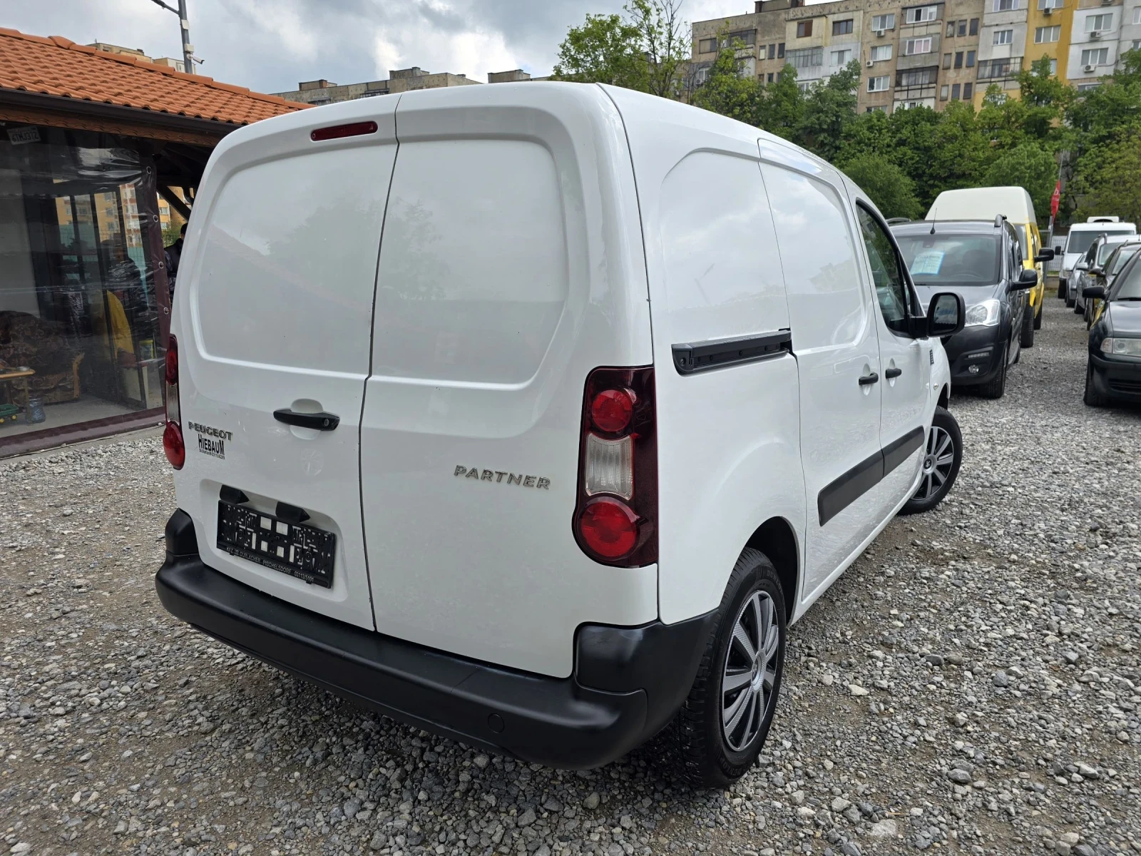 Peugeot Partner 1.6HDI 81000KM ....., снимка 4 - Автомобили и джипове - 54377693